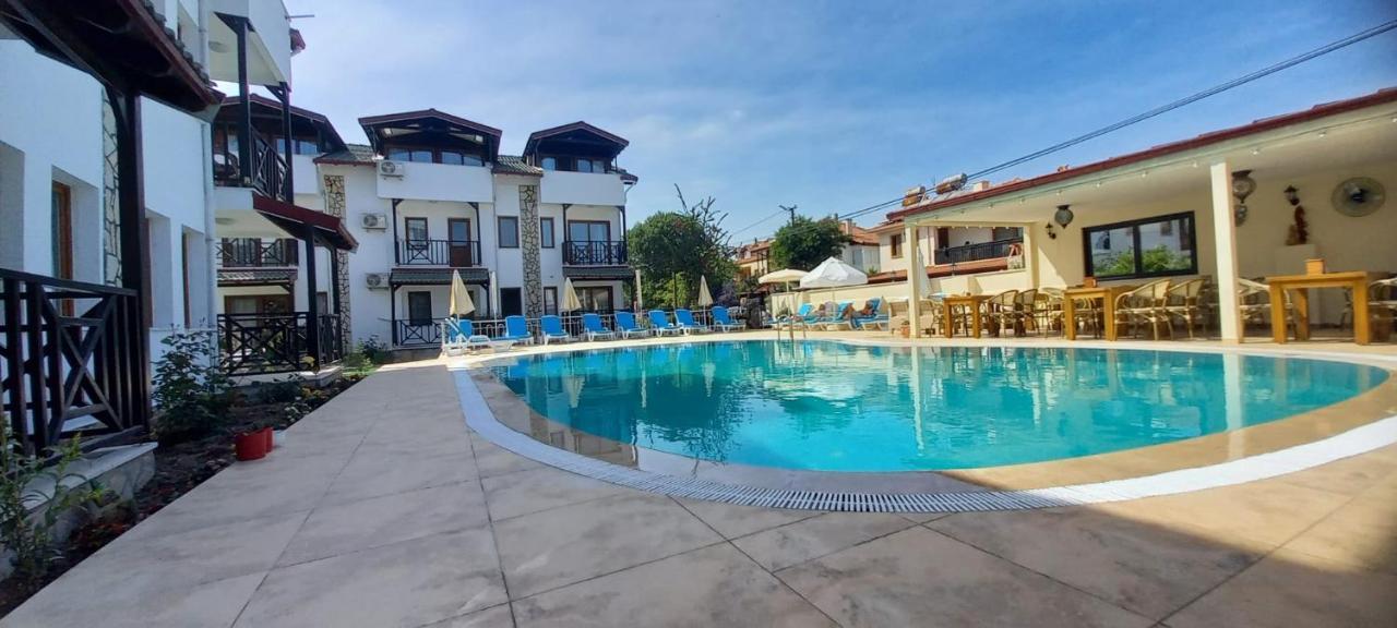דליאן Loya Vita Hotel מראה חיצוני תמונה
